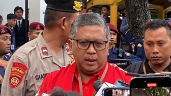 Hasto Respons Survei Ganjar-Mahfud Anjlok: 62 Persen Rakyat Tak Ingin Prabowo Jadi Presiden