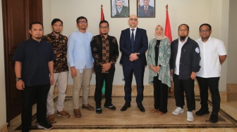 Danone Indonesia Serahkan Bantuan Kemanusiaan Rp630 Juta Melalui Kedubes Palestina