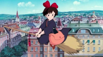Review Film Kiki's Delivery Service, Kisah Penyihir Muda di Kota Asing
