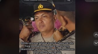 Momen Mengharukan, Rekan-rekan Polri Pasang Pangkat Perwira untuk Sahabatnya yang ditinggal Istri