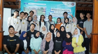 Mahasiswa Amikom Gelar Sosialisasi Guna Dukung Potensi Wisata dan Pemasaran UMKM Desa Wisata Cibuk Kidul