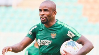 Profil Greg Nwokolo, Sindir Pedas Pengamat Bola Jangan Banyak Ngomong