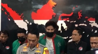 Lari dari Masalah Perceraian Irish Bella, Ammar Zoni Pilih Dibudaki Narkoba