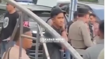 Video Viral Detik-detik Menegangkan Kaesang Pangarep Digeber Rombongan Pemotor Membawa Bendera PDIP di Pati