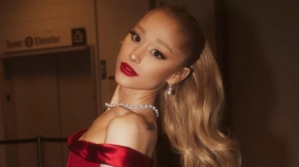 Postingan Ariana Grande di Bundaran HI Bikin Heboh, Ternyata Ini Tujuannya