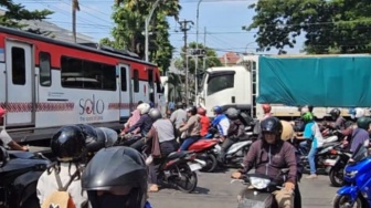 Kecelakaan Maut Nyaris Terjadi di Solo, Truk Tertemper KA Batara Kresna, Ini Kronologinya