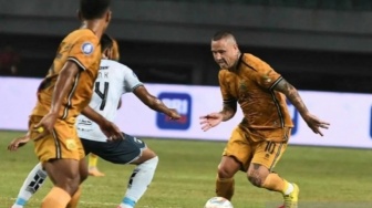 Lakoni Debut Manis, Tugas Radja Nainggolan Masih Sangat Berat di Liga 1