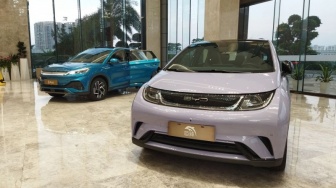 Studi: Harga Murah Jadi Daya Tarik Utama Konsumen Indonesia Beli Mobil China