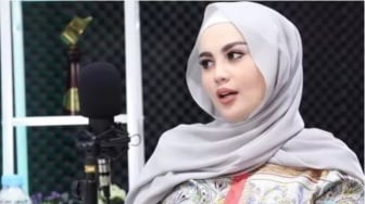 Profil dan Agama Jennifer Dunn, Suaminya Diperiksa KPK Terkait Bansos