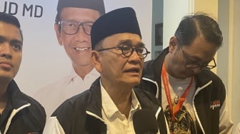 Bela Mati-matian Ahok, Ruhut Sitompul Gas Hotman Paris: Malu Aku Melihatnya