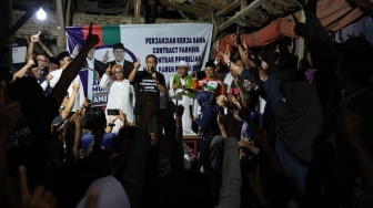 Anies Baswedan Bakal Kaji Ulang Kartu Tani