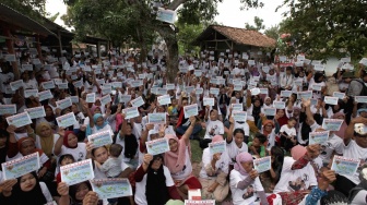 TPN Ganjar-Mahfud Umbar Janji KTP Sakti di Karawang, Program Apa Itu?