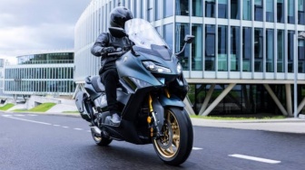 Desain Gagah! Yamaha Tmax 2023 Hadir dengan Fitur Canggih dan Modern