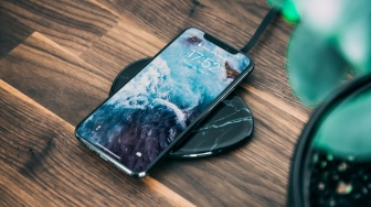 Bosan Pakai Kabel? Intip 5 HP Murah dengan Fitur Wireless Charging