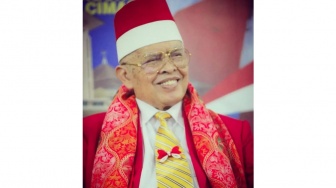 Silsilah Abah Aos, Ulama Pendukung AMIN yang Klaim Anies Adalah Imam Mahdi