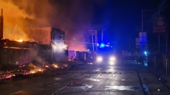 Kronologi Massa Pengantar Jasad Lukas Enembe Bakar Kantor Denkesyah Korem 172/PWY Jayapura