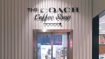 Pertama di Indonesia! The Coach Coffee Shop Telah Buka di Jakarta