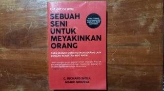 Cara Jadi Negosiator Ulung, Ulasan Buku Sebuah Seni Untuk Meyakinkan Orang