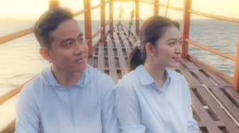 Naik Kapal Phinisi di Labuan Bajo, Sikap Kaku Gibran Rakabuming dan Selvi Ananda Bikin Gemas Netizen: Kok Gak Romantis?