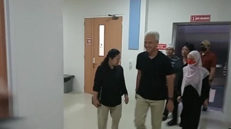 Siti Atikoh Menangis Jenguk Korban Penganiayaan, Ini Adab Menengok Orang Sakit Menurut Islam