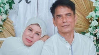 Sempat Dicap Sombong, Intip 10 Potret Mesra Ayah dan Ibu Lesti Kejora di Akhir Tahun