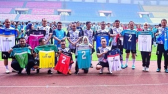 Tok! Bawaslu Kota Bekasi Putuskan Aksi Camat Pamer Jersey 02 Bukan Pelanggaran