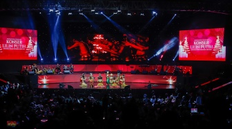 Suasana Konser Lilin Putih di Balai Sarbini, Semanggi, Jakarta, Rabu (3/1/2024). [Suara.com/Alfian Winanto]