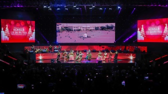 Suasana Konser Lilin Putih di Balai Sarbini, Semanggi, Jakarta, Rabu (3/1/2024). [Suara.com/Alfian Winanto]