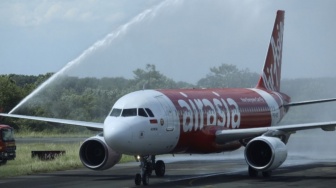 Heboh Selebgram Aceh Gagal Terbang Gegara Paspor Lecet, AirAsia Buka Suara