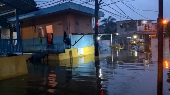 Terbiasa Jadi Langganan Banjir, Warga Perumahan Dosen IKIP Bekasi Tagih Janji Pemerintah