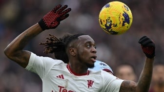 Manchester United Aktifkan Klausul Perpanjangan Kontrak Aaron Wan-Bissaka