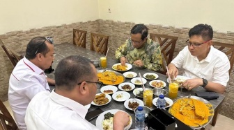 Riwayat Rumah Makan Medan Baru Tempat Makan Siang Mahfud MD yang Ternyata Membuat Jokowi Tergila-gila dengan Menu Ini