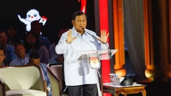 Prabowo Subianto DisebutTantrum Gegara Tolak Pinggang Saat Debat, Memang Maknanya Apa?