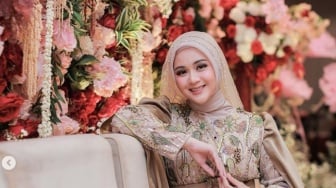 Siapa Alifhia Fitri? Bikin Heboh Gegara Kasih Suvenir Paket Skincare Buat Tamu Acara Tasyakuran 4 Bulanan