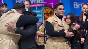 Honor Host di Brownies Tak Sama, Ayu Ting Ting dan Ivan Gunawan Saingan