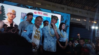 Kampanye di Bali, Ekspresi Gibran Naik Motor Bikin Heboh