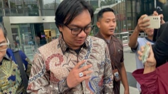 Anak Buah Eddy Hiariej, Yosi dan Yogi Irit Bicara Usai Diperika KPK