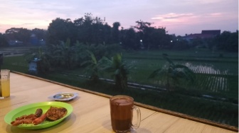 Review Warung Kopi Mburitan di Ponorogo: Tempat yang Asri dan Menenangkan