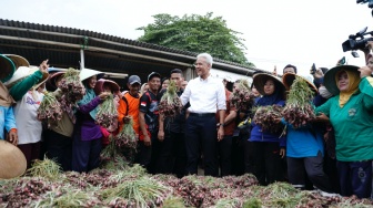 Usai Acara PDIP, Ganjar Pranowo Langsung ke Brebes, Janjikan Pupuk Subsidi ke Petani