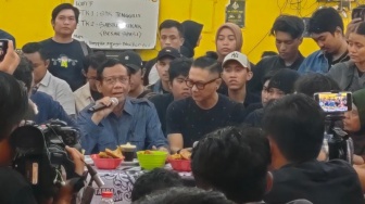 Dialog dengan Warga Surabaya, Mahfud MD: Tidak Usah Pilih Saya Kalau Tak Sesuai Hati Nurani