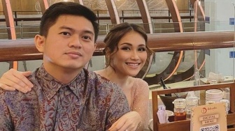 Koleksi Mobil Adit Jayusman Bikin Ivan Gunawan Tercengang, Apa Pekerjaan Eks Kekasih Ayu Ting Ting?