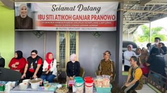 Nyoblos Jokowi Dua Kali Tapi Tak Pernah Dapat Bansos, Petani Ini Ngadu ke Istri Ganjar