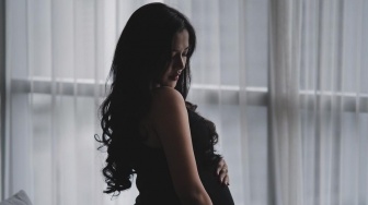 Pamer Foto Maternity Seksi, Bella Bonita Jadi Cibiran Netizen Lagi: Suaminya Panen Dosa