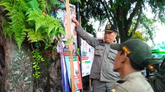 Ini Hukuman Peserta Pemilu Bagi-bagi Kartu Nama dan Bahan Pokok Pada Masa Tenang