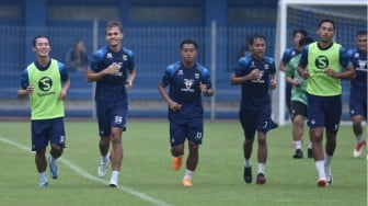 Jalani Latihan Perdana, Pelatih Persib Bandung Komentari Kondisi Fisik Pemain