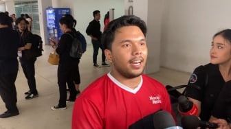 Thariq Halilintar Semringah sampai Joget saat Fuji Menang Tanding Bulu Tangkis