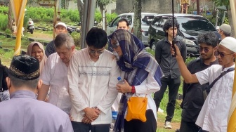 Maxime Bouttier Turun ke Liang Lahad Ibunya, Luna Maya Sigap Lakukan Ini