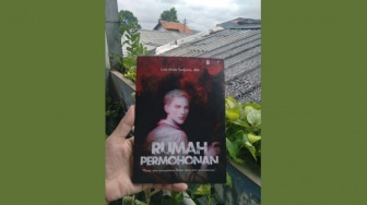 Ulasan Buku Rumah Permohonan, Horor yang Bukan Setan-setanan