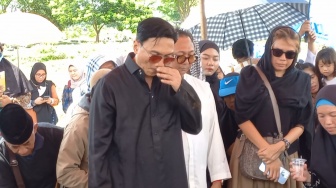 Anji Kenang Almarhum Hartiyo Ajari Jadi Ayah Tiri yang Baik