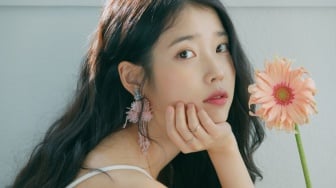 IU Akan Gelar Tur Konser H.E.R di 18 Kota, Jakarta Masuk List!